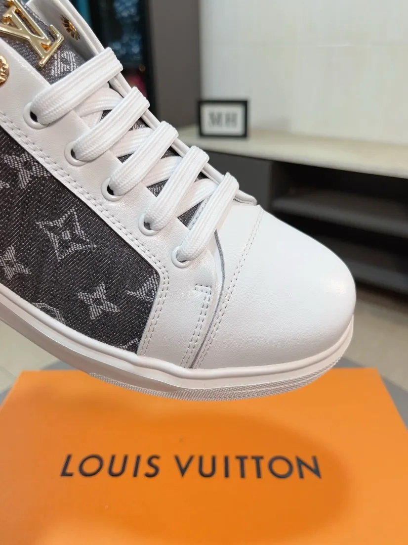 Men's shoes💰400🌹🌹[LV]🌹High-end men's shoes brand: Official website 1:1 Latest masterpiece: The upper is made of Italian imported first-layer cowhide with special materials➕Full genuine leather lining🔥, making walking more convenient and comfortable! Exclusive new style, stunning work [color]! Create a fashionable personality to set off your uniqueness! A must-have for trendy men! Classic🔥Number: 38-44